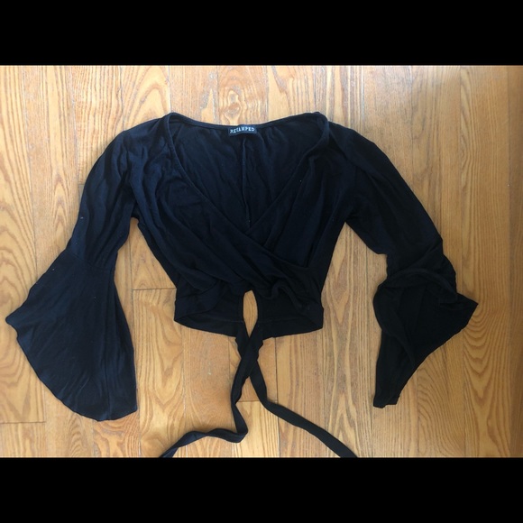 flare sleeve crop - Picture 2 of 4